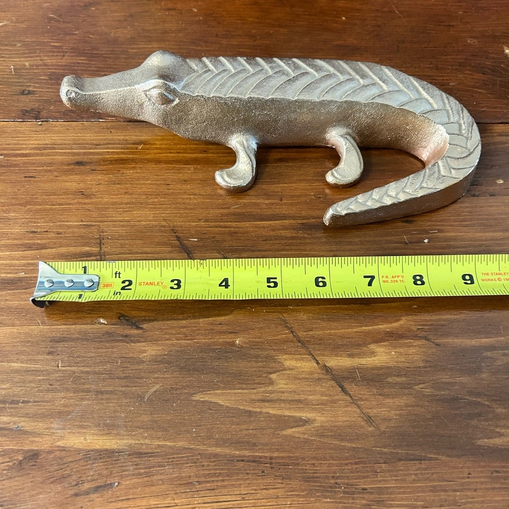 Gold tone Crocodile/Alligator Table Accent Figurine - Picture 2 of 4